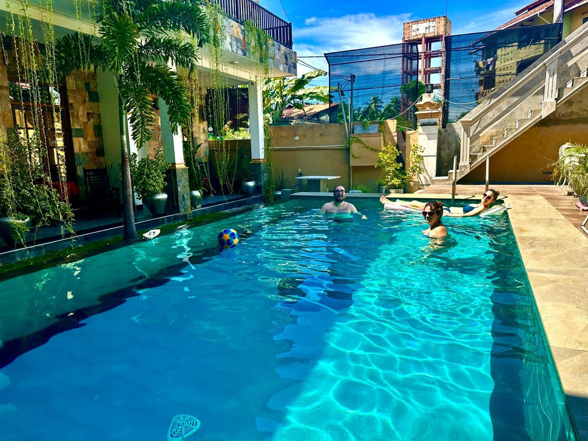 St Claire'S Green Negombo Hotel & Hostels מראה חיצוני תמונה