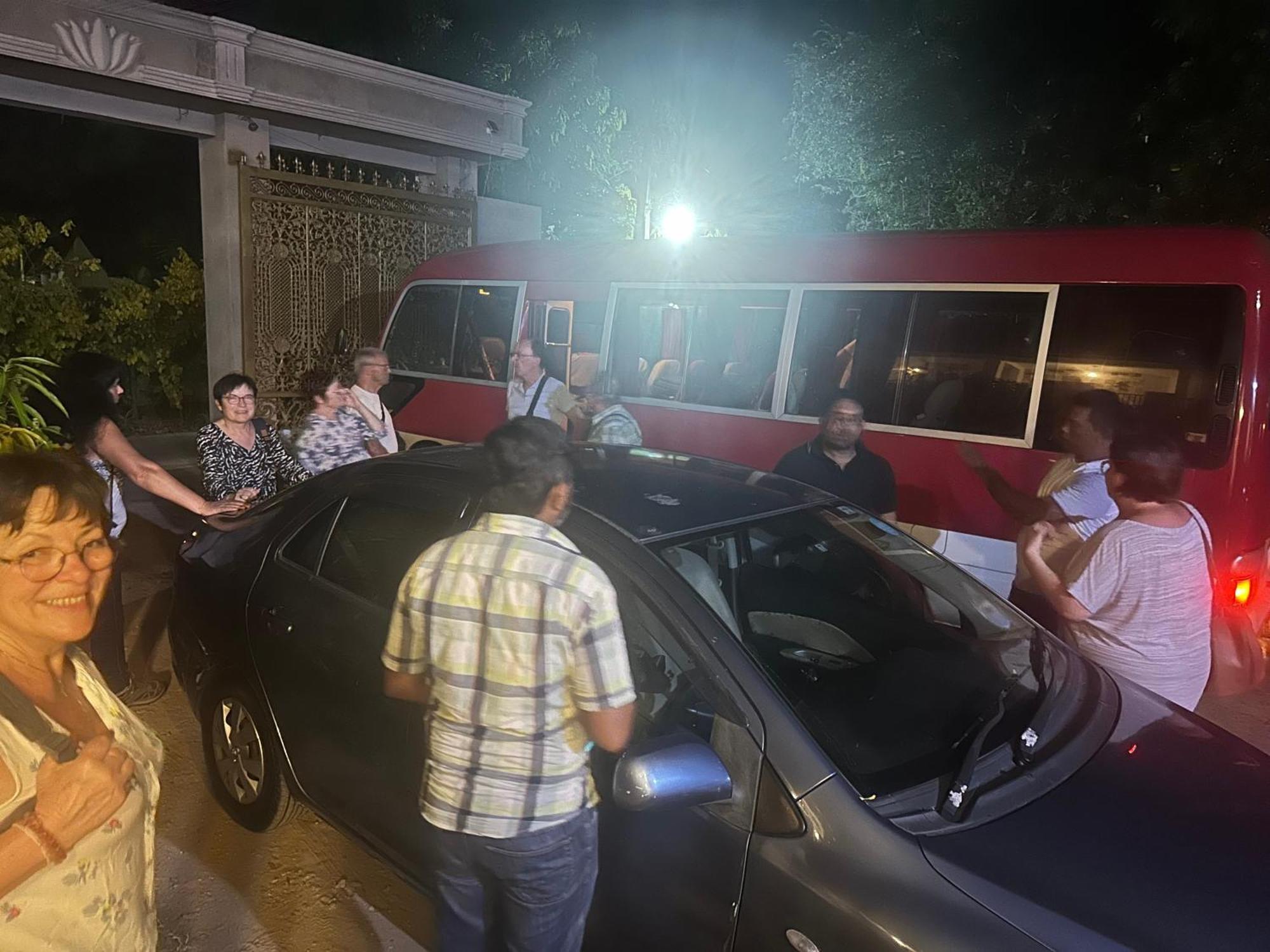 St Claire'S Green Negombo Hotel & Hostels מראה חיצוני תמונה
