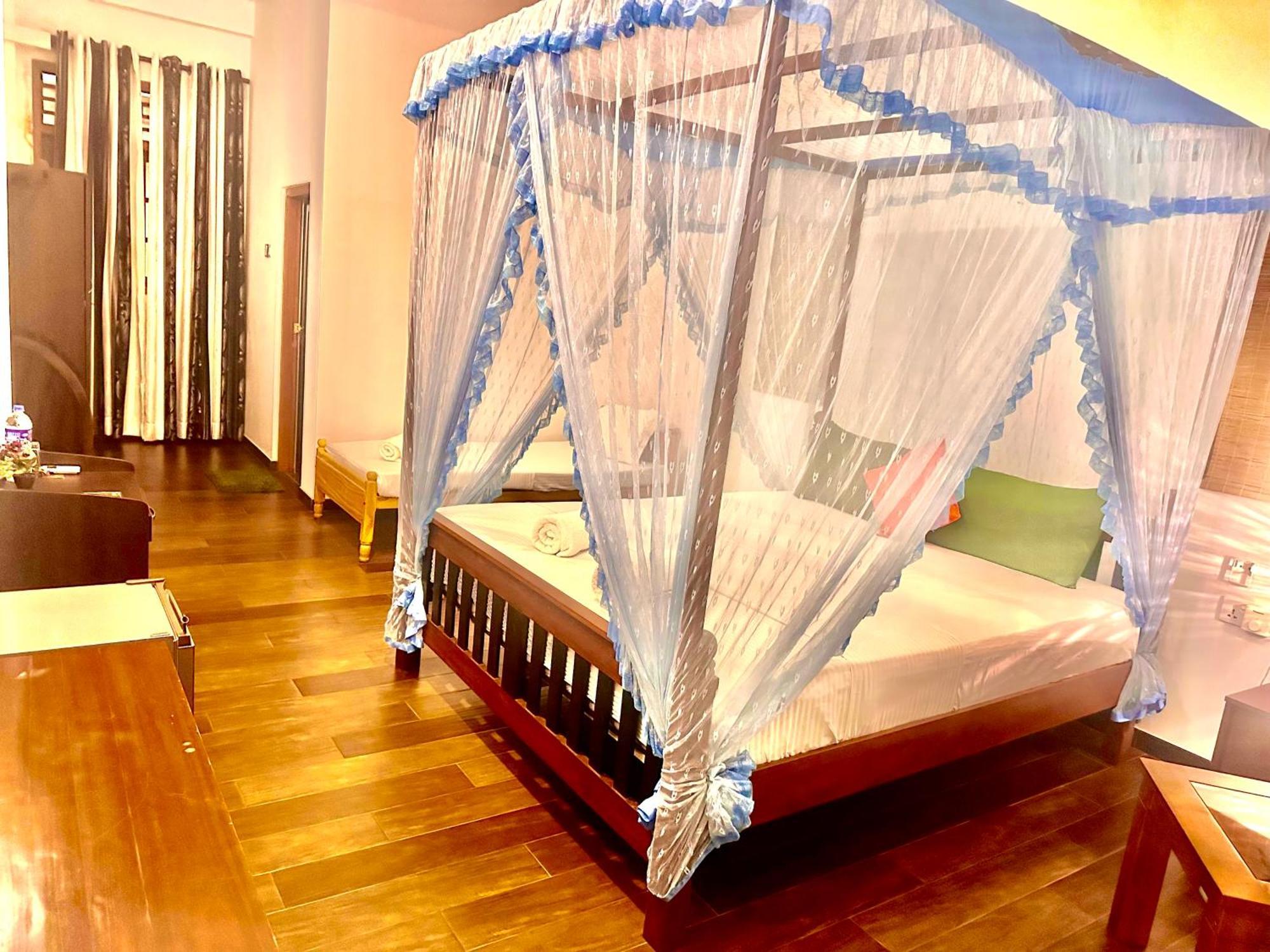 St Claire'S Green Negombo Hotel & Hostels מראה חיצוני תמונה